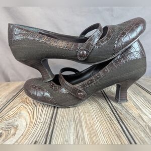 Mudd Roxie 7.5 Brown Kitten Heel Mary Jane Retro Y2K Pinstripe
